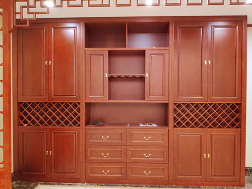 威海中式家居装修之中式酒柜装修效果图